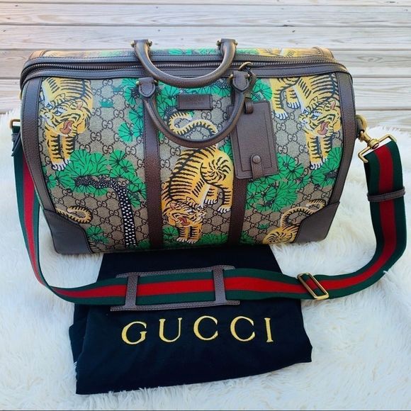 Gucci Handbags - GUCCI Rare & Sold out GG Supreme Bengal Tiger